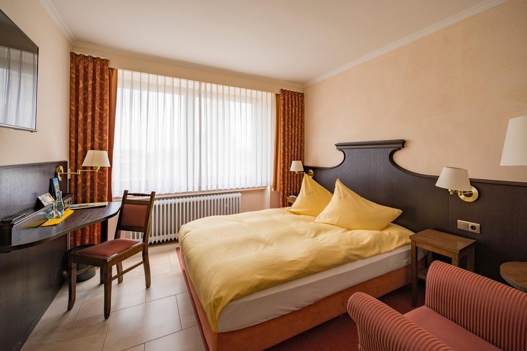 Altes Gasthaus Kuhr - Hotel & Restaurant بابينبورغ المظهر الخارجي الصورة