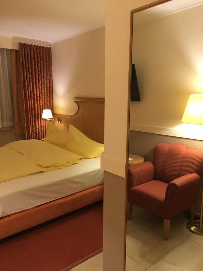 Altes Gasthaus Kuhr - Hotel & Restaurant بابينبورغ المظهر الخارجي الصورة