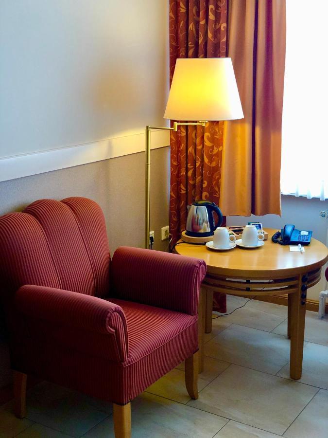 Altes Gasthaus Kuhr - Hotel & Restaurant بابينبورغ المظهر الخارجي الصورة